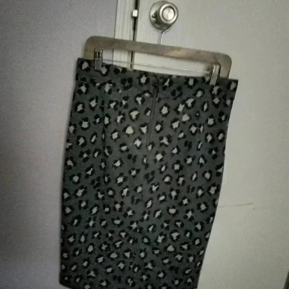 Loft Skirt M - Picture 3 of 5